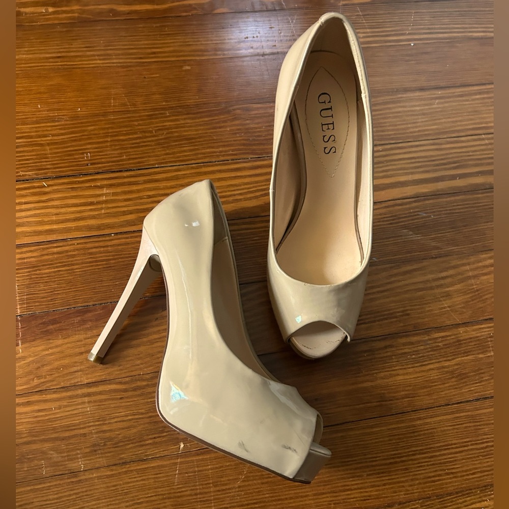 Peep toe nude heels 6.5